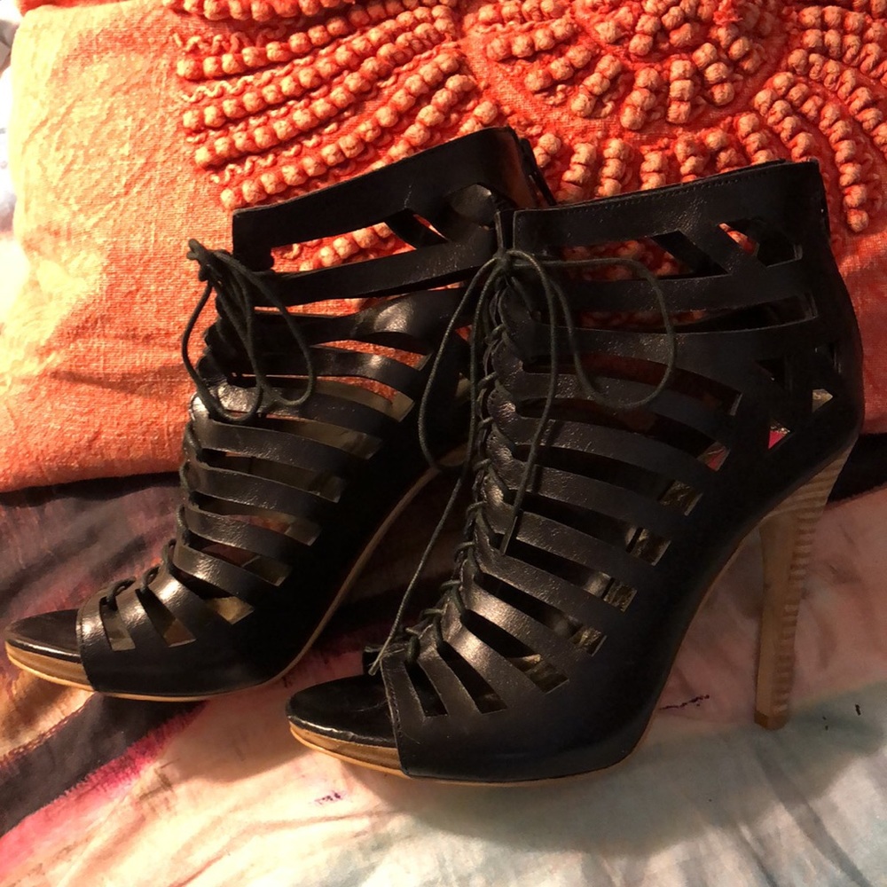 Dolce Vita high heels beauties! NEW! Never worn lace up w/zip backs 5” heels